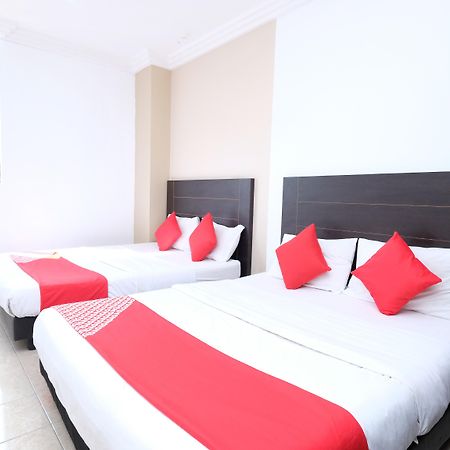 Oyo 717 Mr J Hotel Wakaf Che Yeh 2 Exterior photo