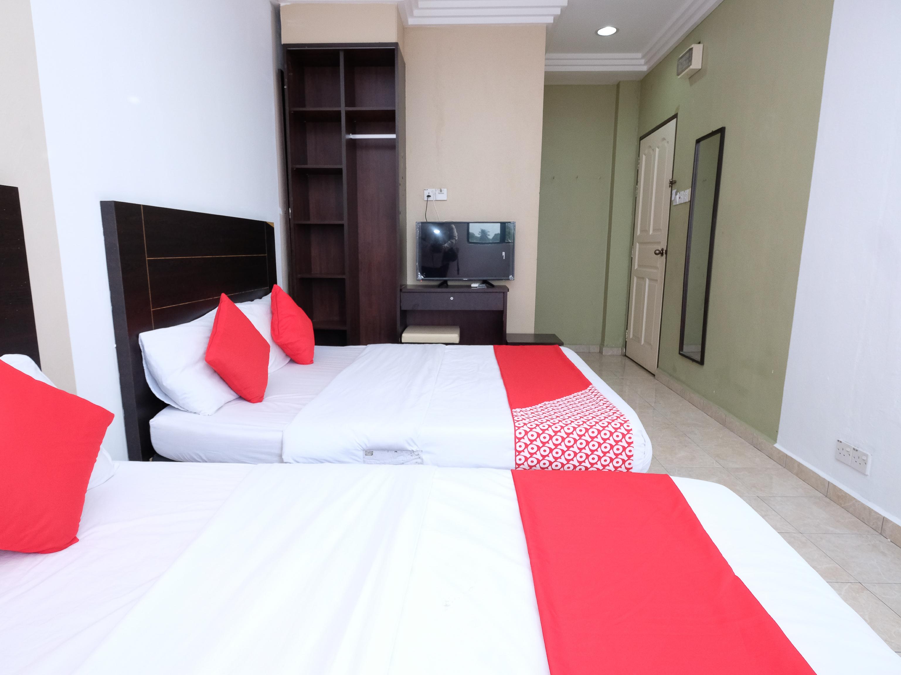 Oyo 717 Mr J Hotel Wakaf Che Yeh 2 Exterior photo