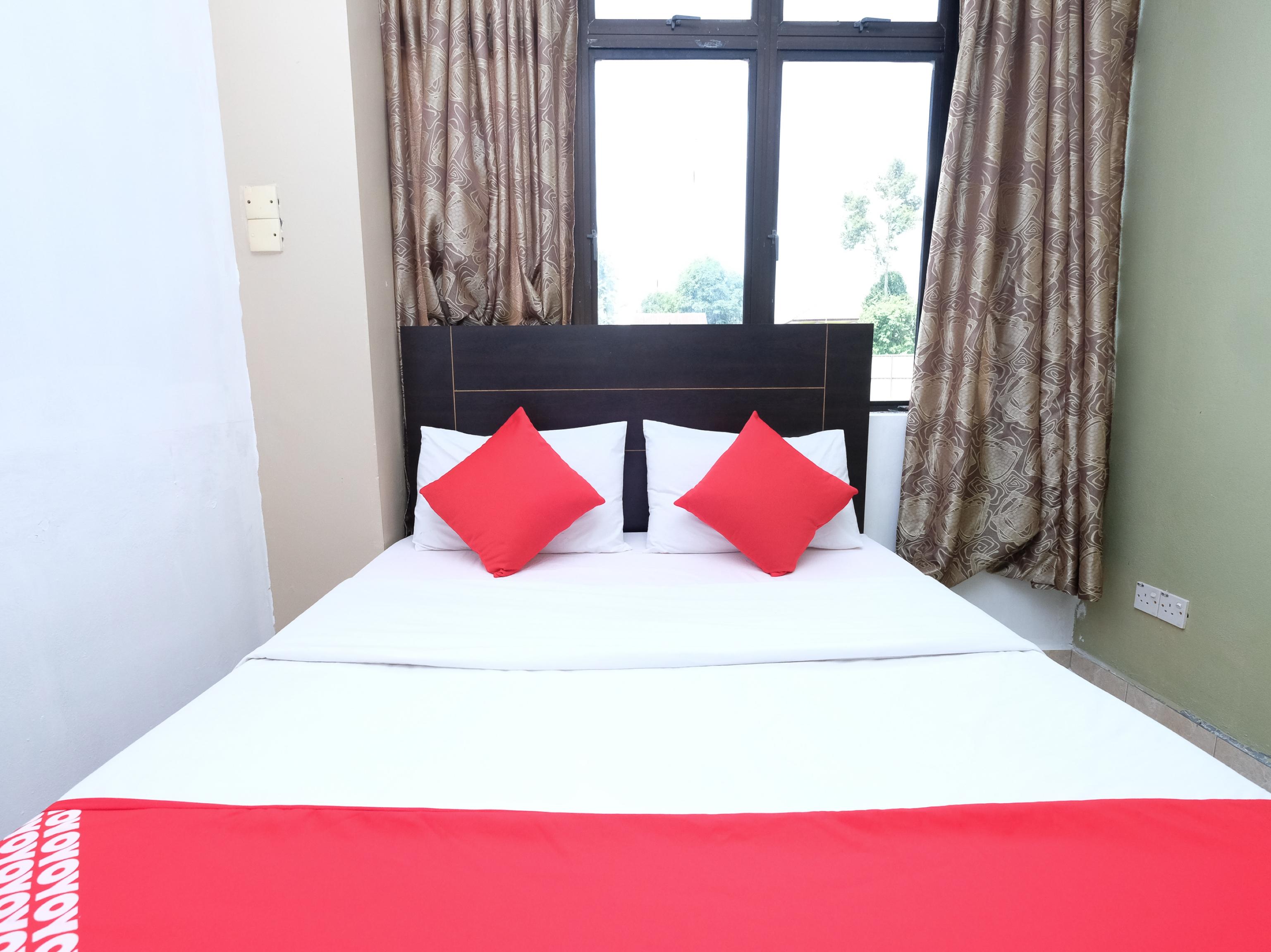 Oyo 717 Mr J Hotel Wakaf Che Yeh 2 Exterior photo