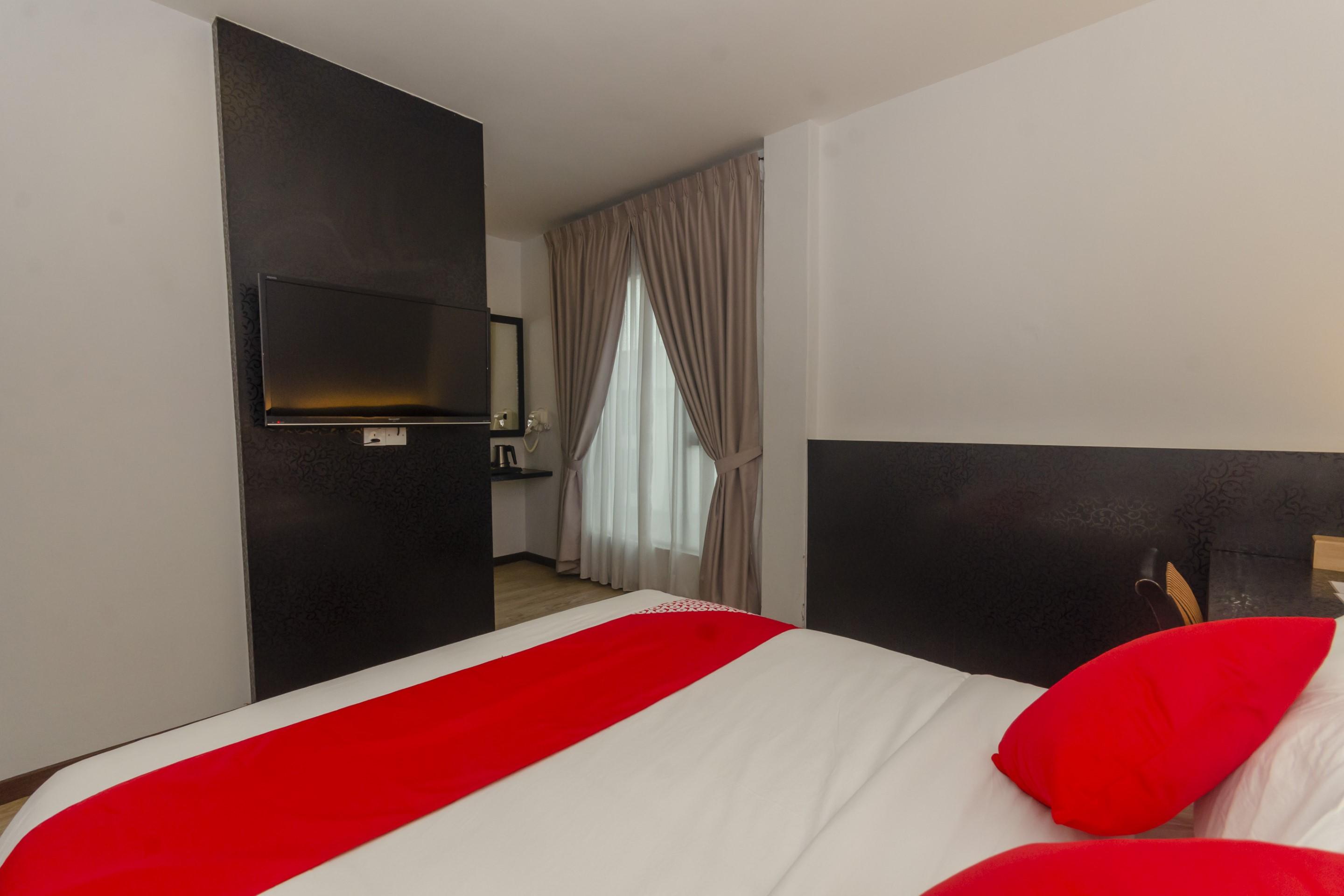 Oyo 717 Mr J Hotel Wakaf Che Yeh 2 Exterior photo