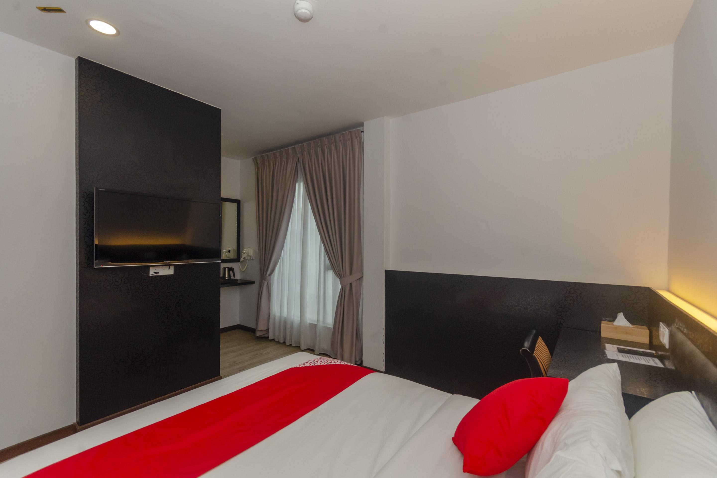 Oyo 717 Mr J Hotel Wakaf Che Yeh 2 Exterior photo