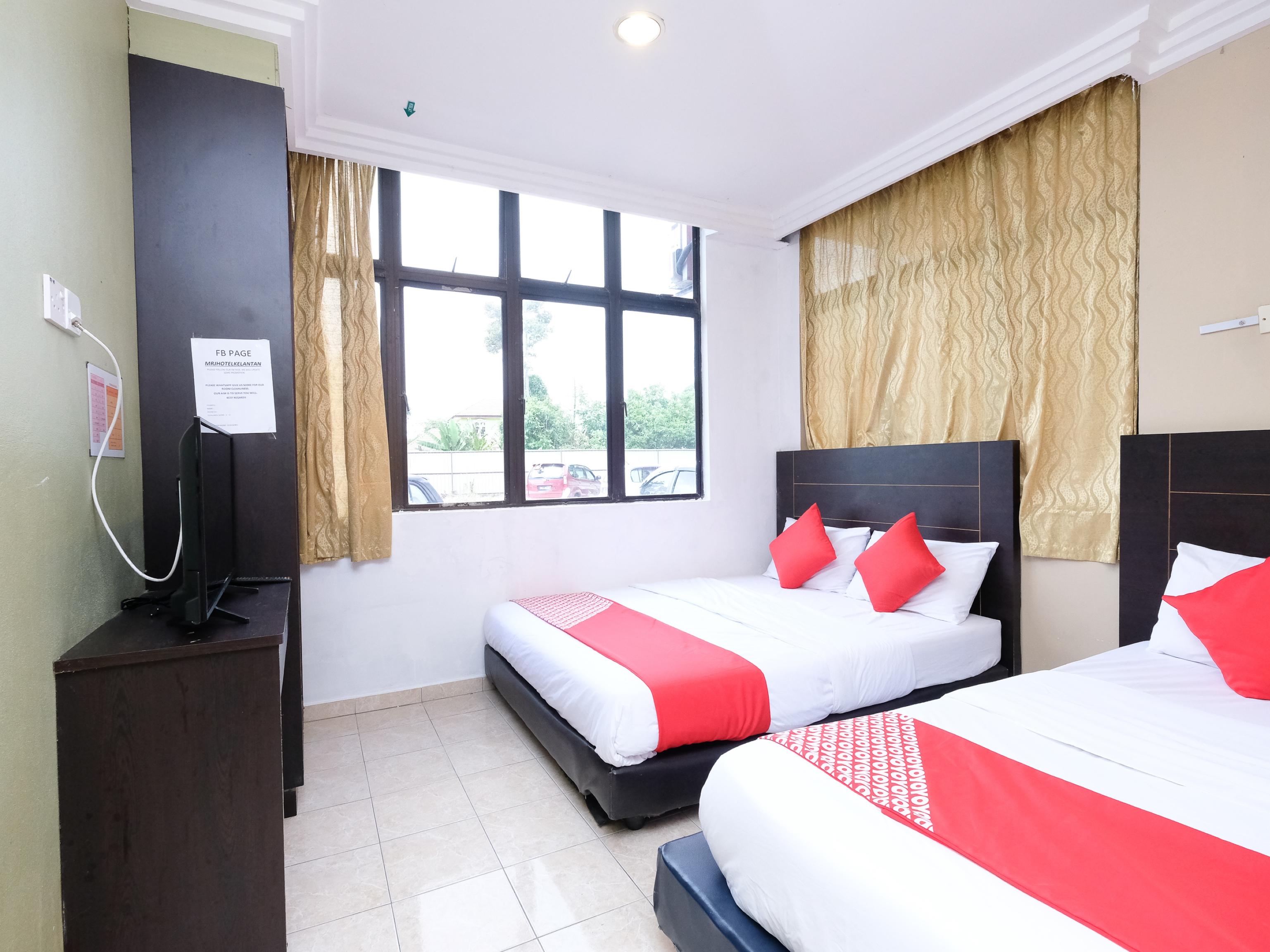 Oyo 717 Mr J Hotel Wakaf Che Yeh 2 Exterior photo