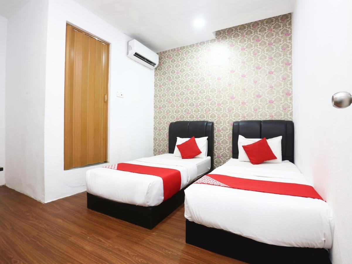 Oyo 717 Mr J Hotel Wakaf Che Yeh 2 Exterior photo