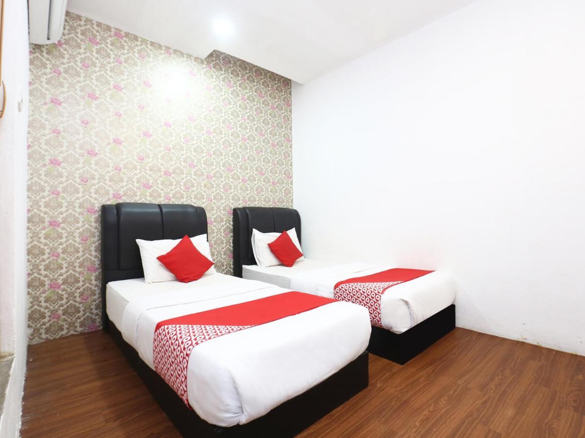 Oyo 717 Mr J Hotel Wakaf Che Yeh 2 Exterior photo