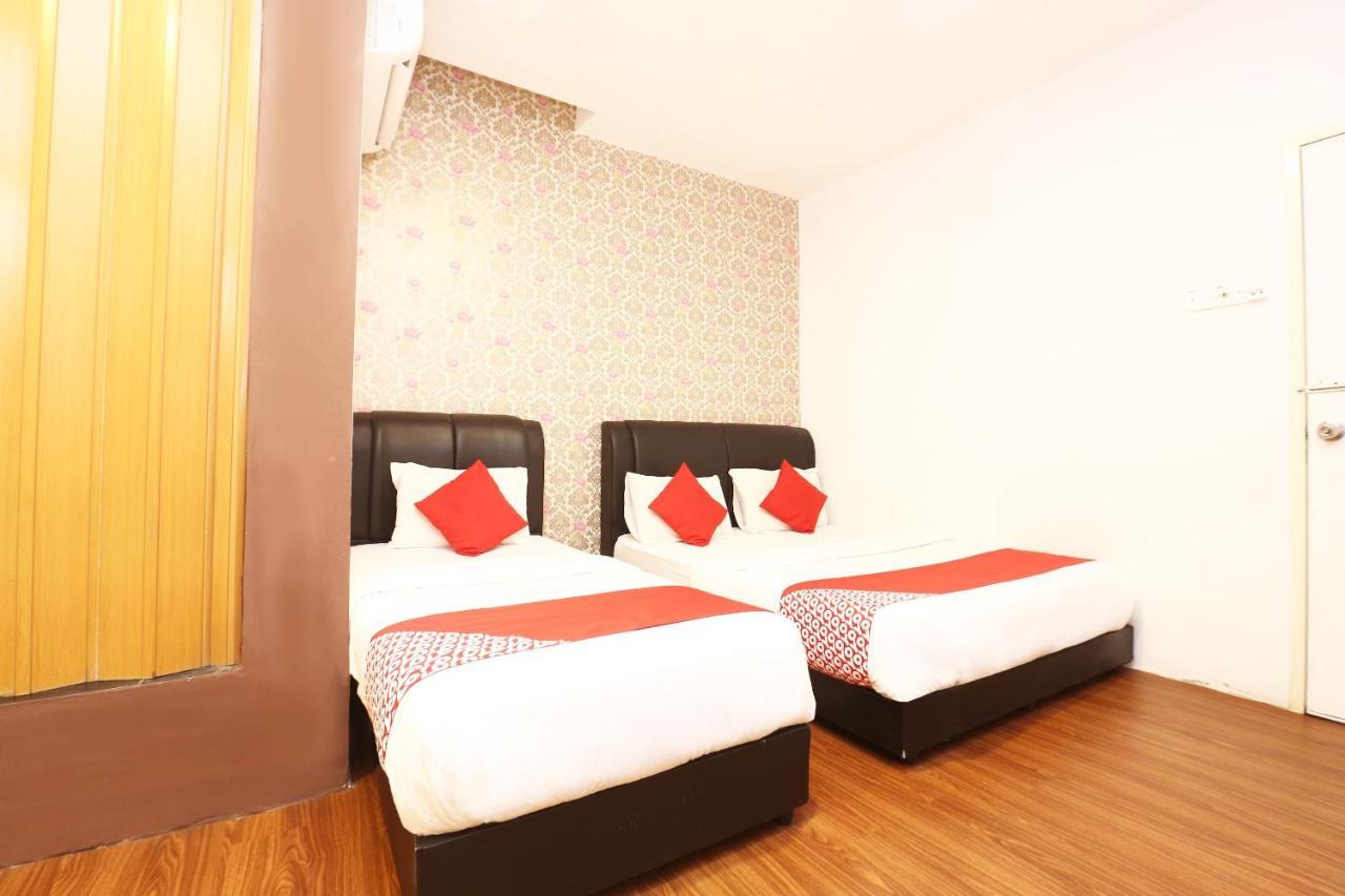 Oyo 717 Mr J Hotel Wakaf Che Yeh 2 Exterior photo